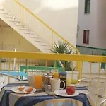 Aparthotel Sea N View Larnaca