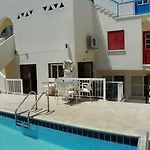 Sea N View Aparthotel Larnaca