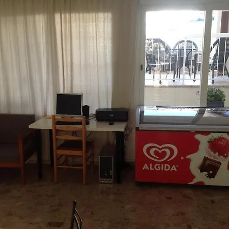 Apart-hotel Sea N View Larnaca