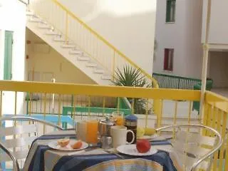 아파트호텔 Sea N View 라르나카