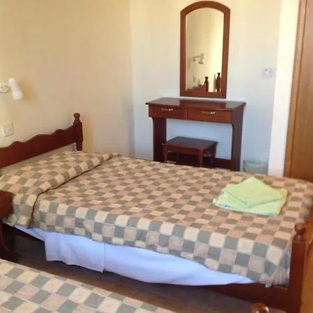 Sea N View Апарт-отель Ларнака