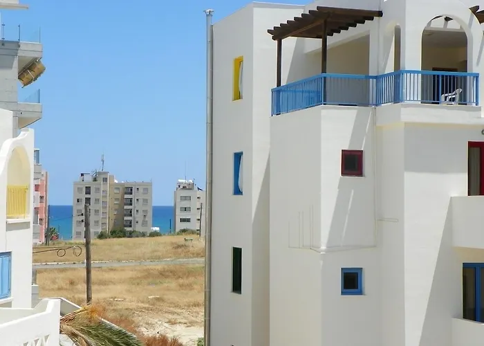 Sea N View 4* Larnaca