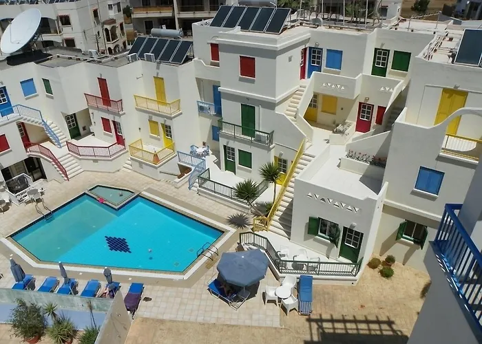 Aparthotel Sea N View Larnaca