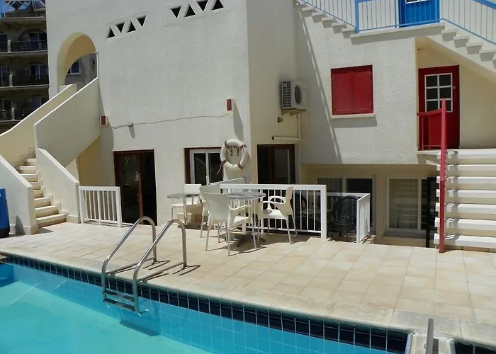 Sea N View Aparthotel Larnaca