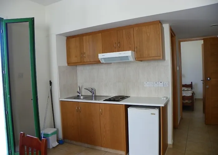 Aparthotel Sea N View Larnaca